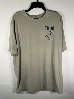 Under Armour T-Shirt Mens XL Loose HeatGear Freedom Graphic